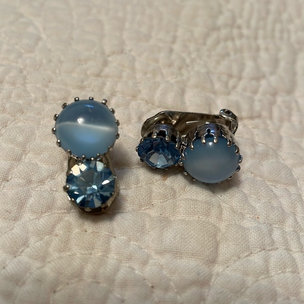 Vintage clip earrings. Silver toned with blue stones. Perfect gift. Classy.
